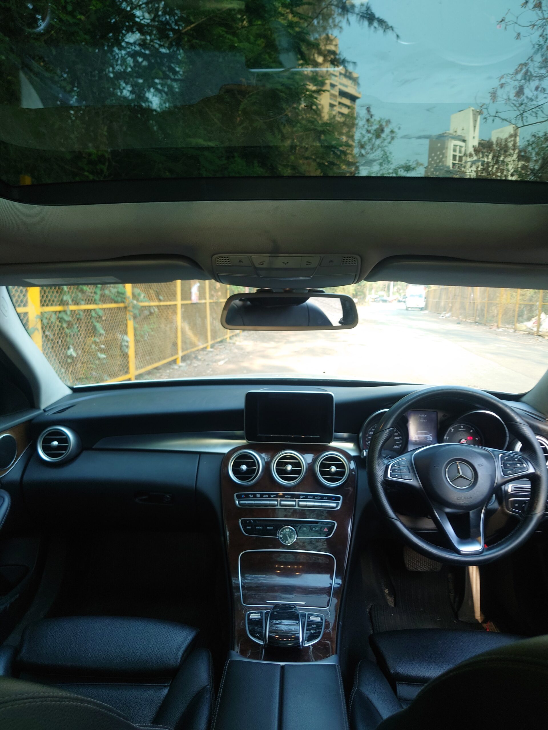 skoda superb available for self-drive car rental in Mumbai.